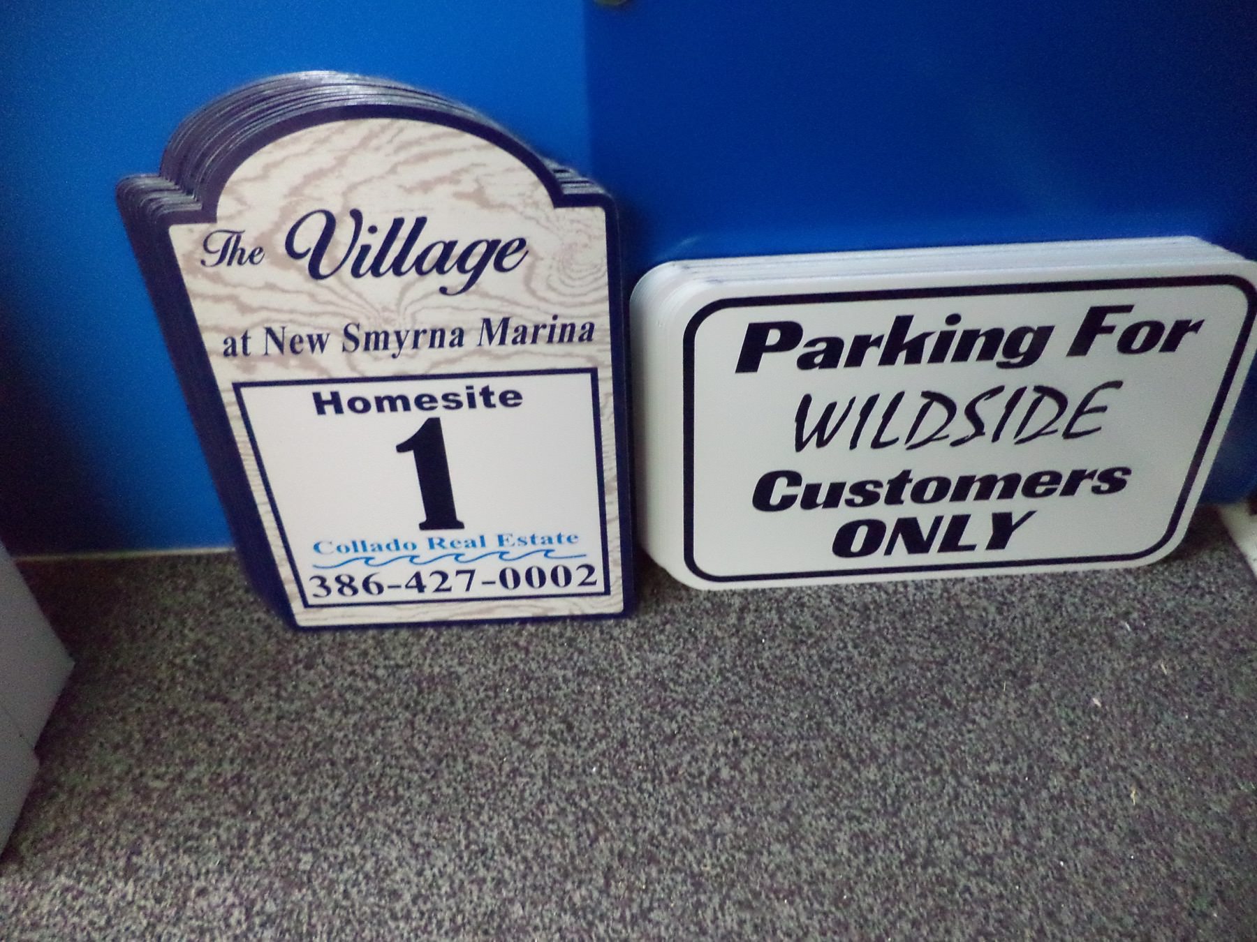 custom signs